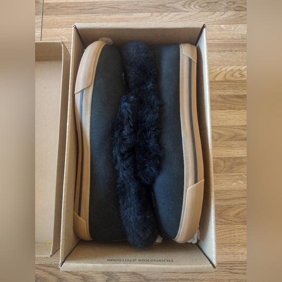 UGG Australia Women's Rylan Black Slippers Size 7 - Picture 8 of 9